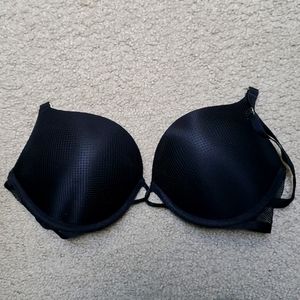 Like new, bombshell plunge 32D VS bra